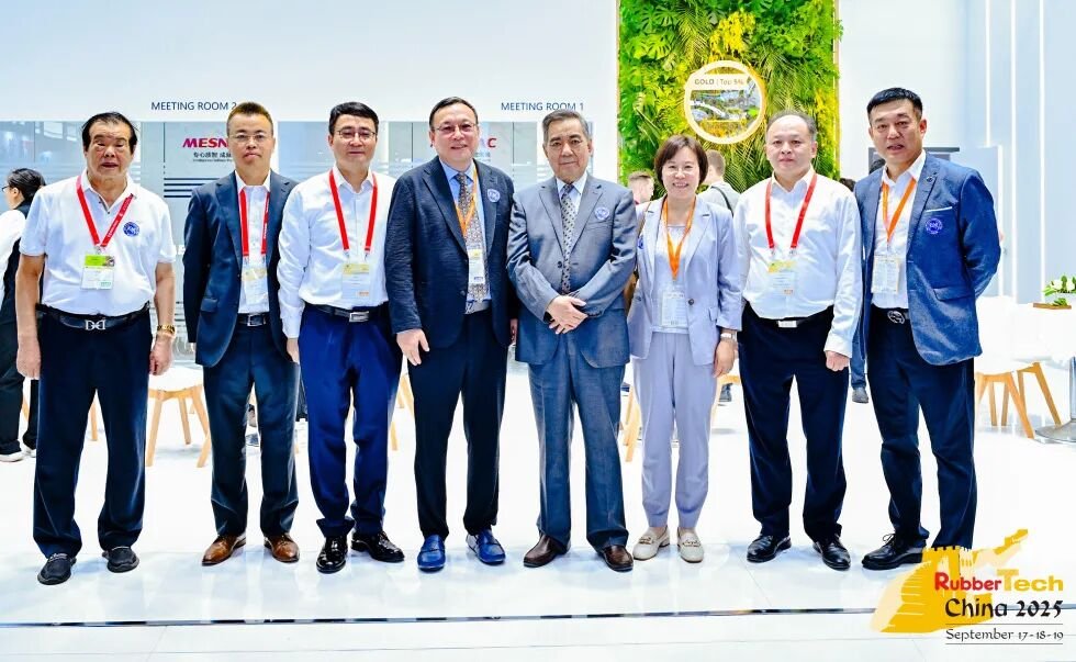 软控股份携最新智能橡机产品及解决方案相第二十三届中国国际橡胶技术展览会 软控股份携最新智能橡机产品及解决方案相第二十三届中国国际橡胶技术展览会