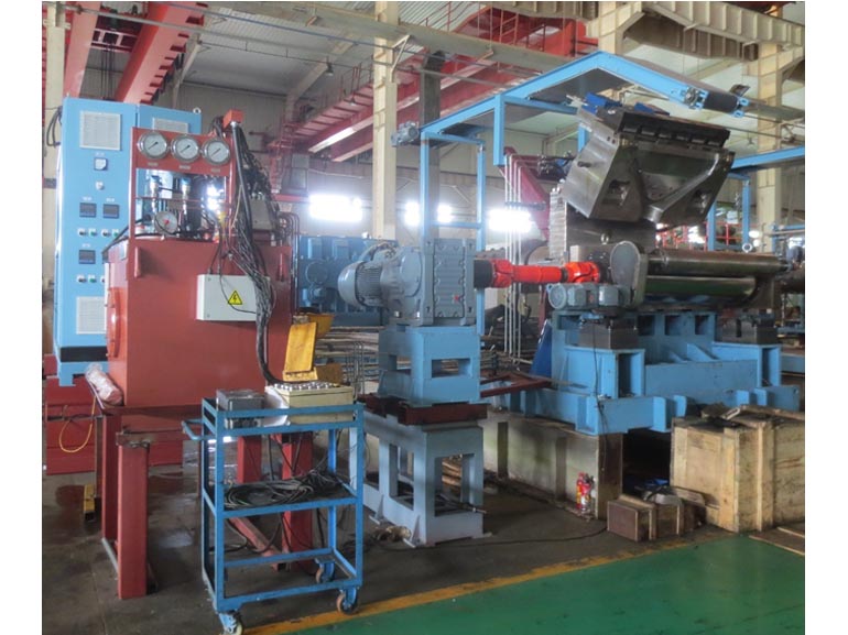 桂林合众国际橡塑机械单辊筒机头挤出生产线